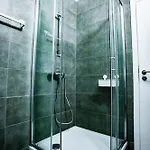 R1 Avec Salle De Bain Privee 리에주