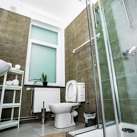 R1 Avec Salle De Bain Privee 홈스테이 리에주